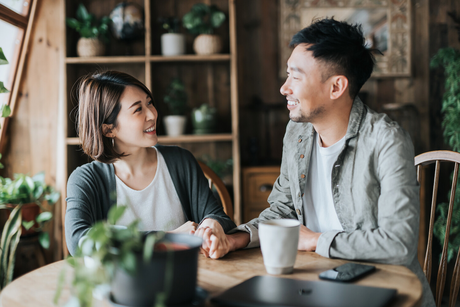 couple meeting in a coffee shop